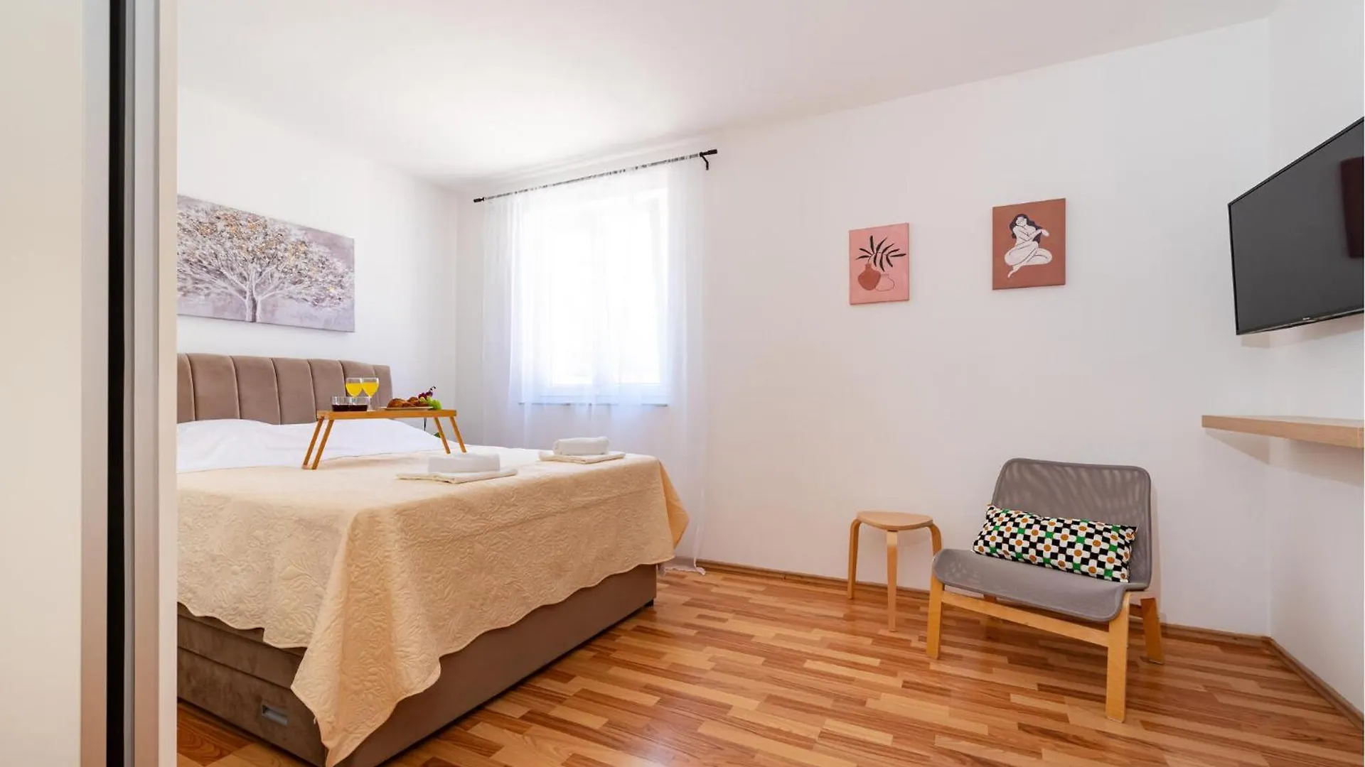3 Bedroom Cozy Home In Brisevo 0*,