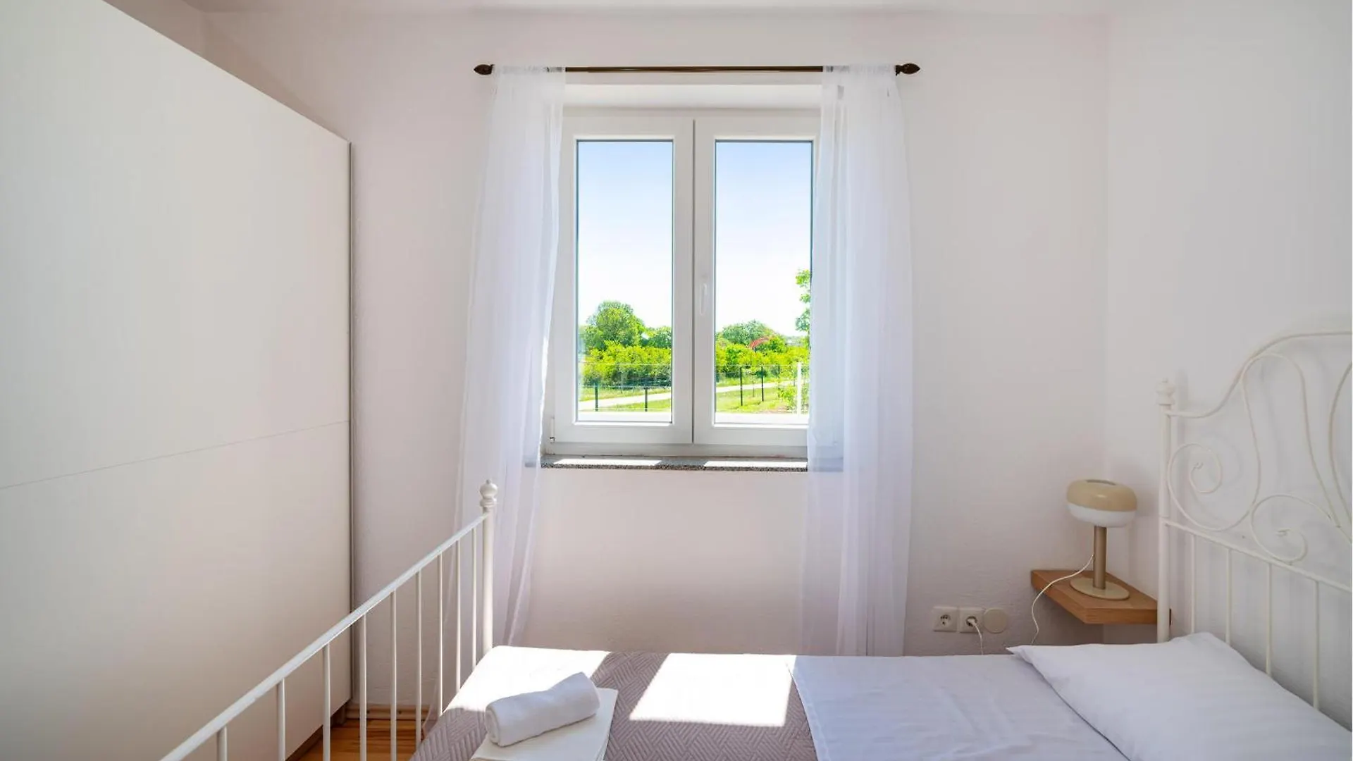 Vikendica 3 Bedroom Cozy Home In Brisevo