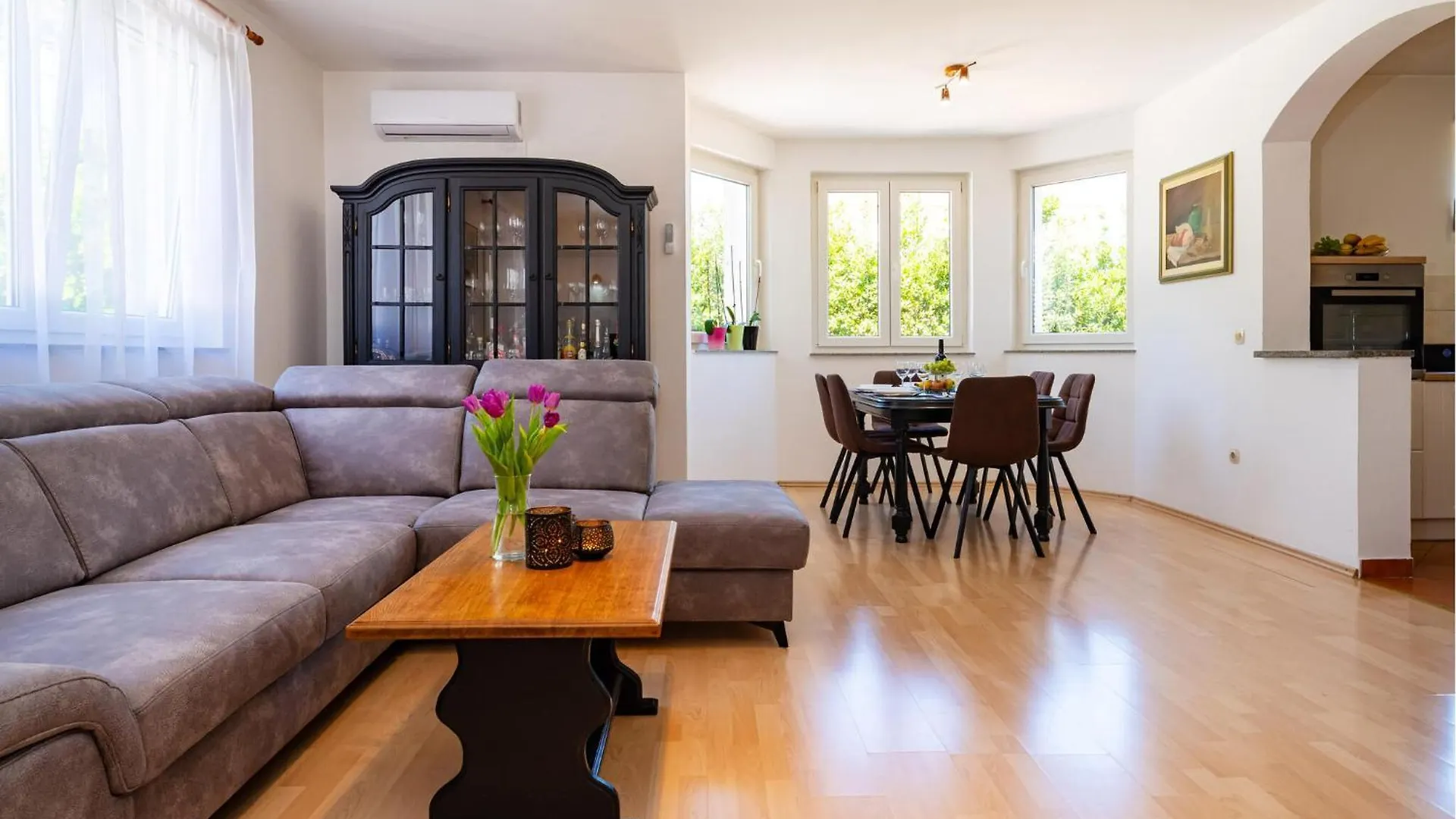 3 Bedroom Cozy Home In Brisevo בית נופש
