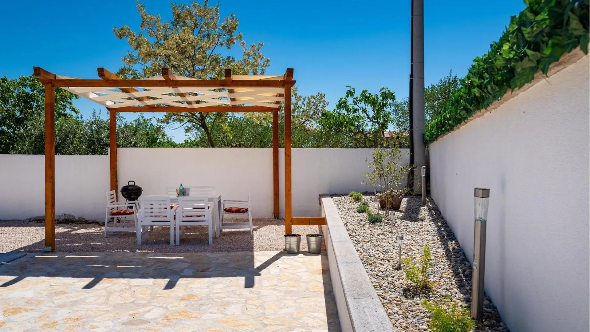 בית נופש 3 Bedroom Cozy Home In Brisevo